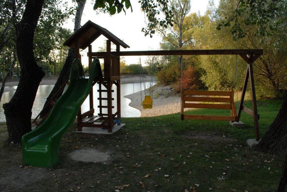 Penzion Platan Dunajská Streda Esterno foto
